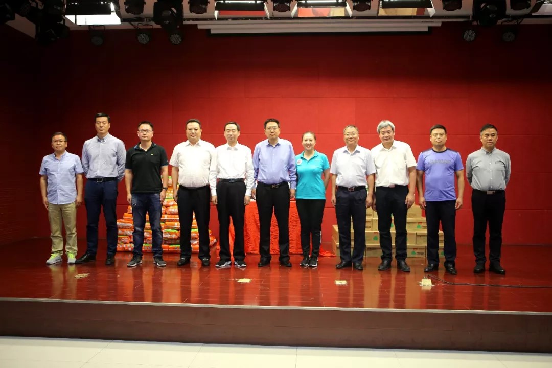 情满中秋, 爱在发展